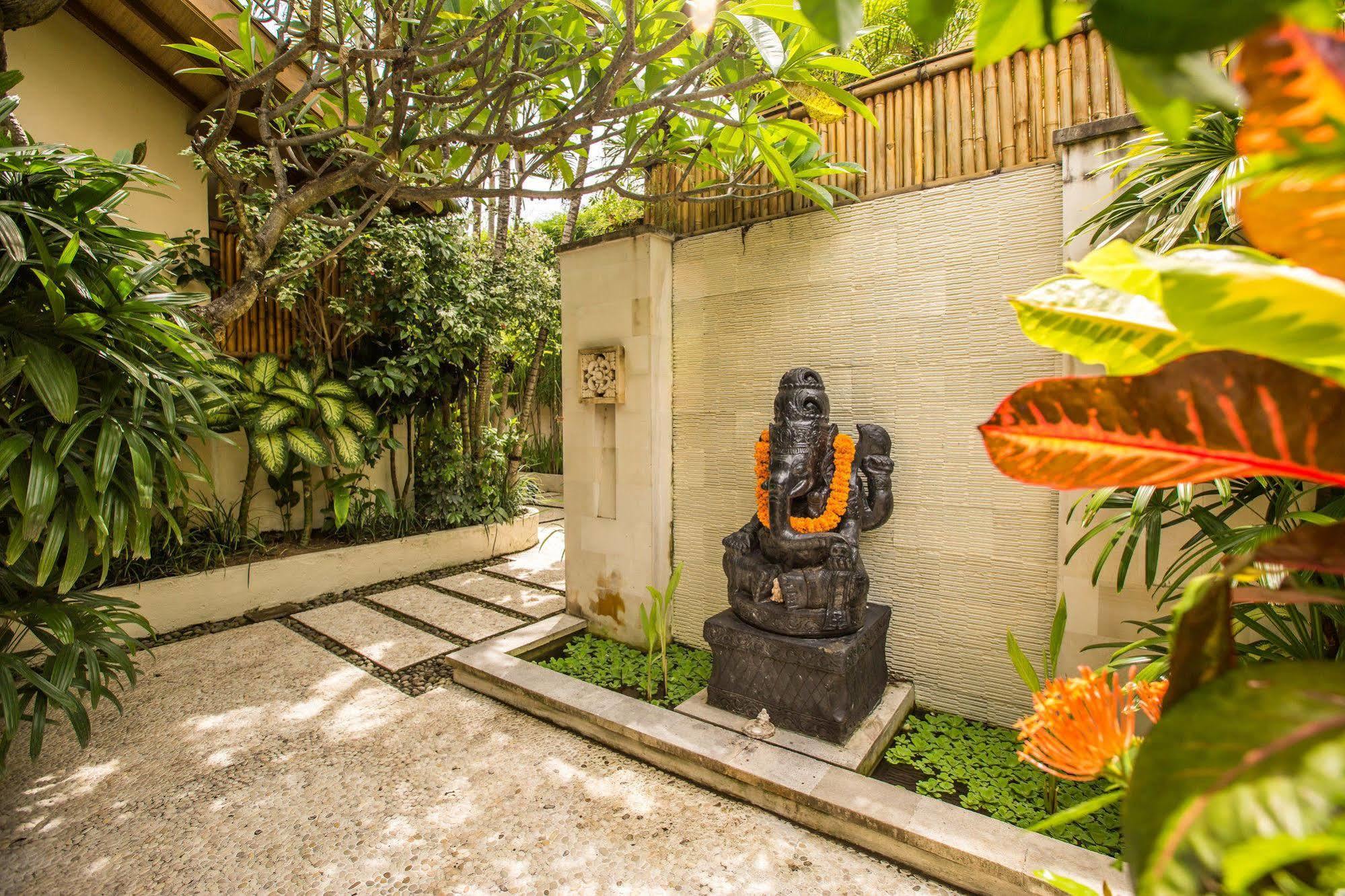 Villa Seriska Seminyak Eksteriør bilde