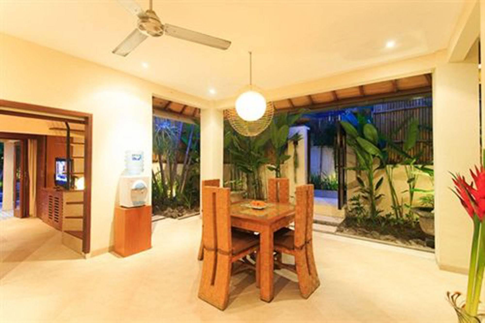 Villa Seriska Seminyak Eksteriør bilde